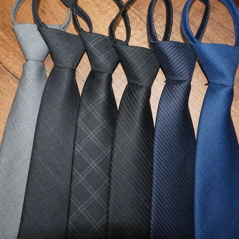 Heather grey wool tie texture detail