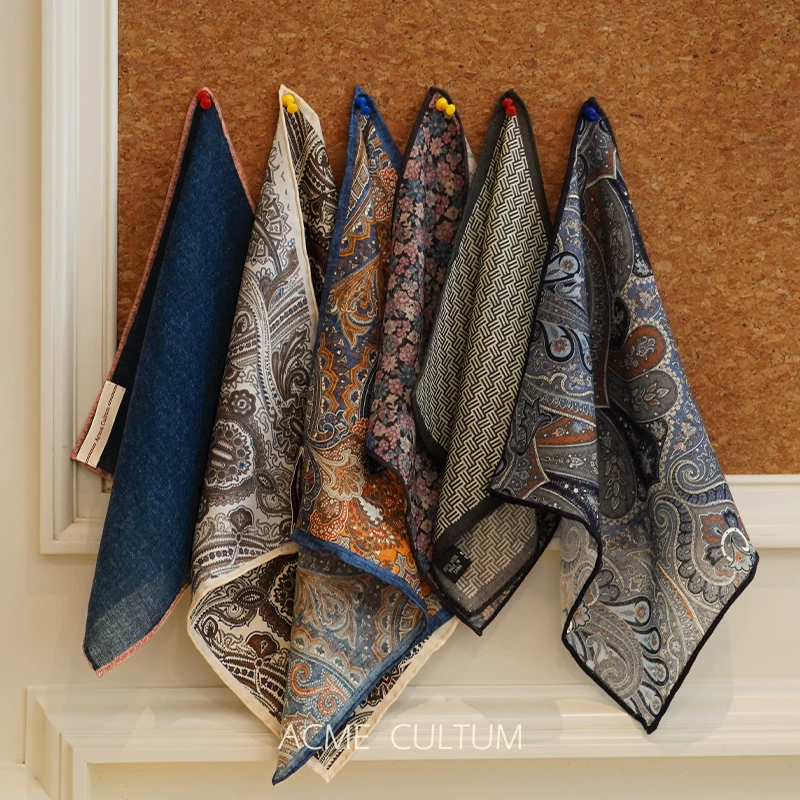 Paisley floral print detail
